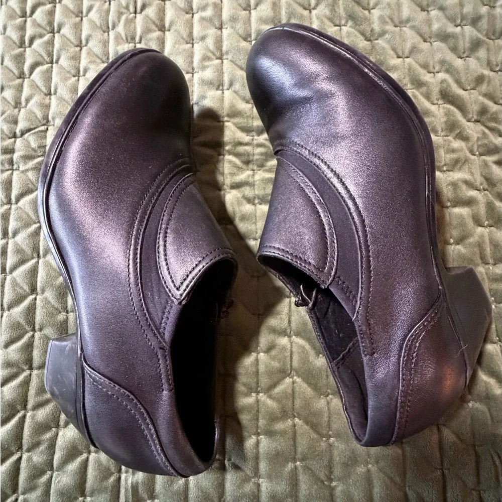 Clarks‎ Emily 2 black bootie boots leather shoes size 9 1/2